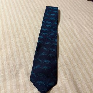 Ben Silver Blue & Teal Lion Print Silk Neck Tie